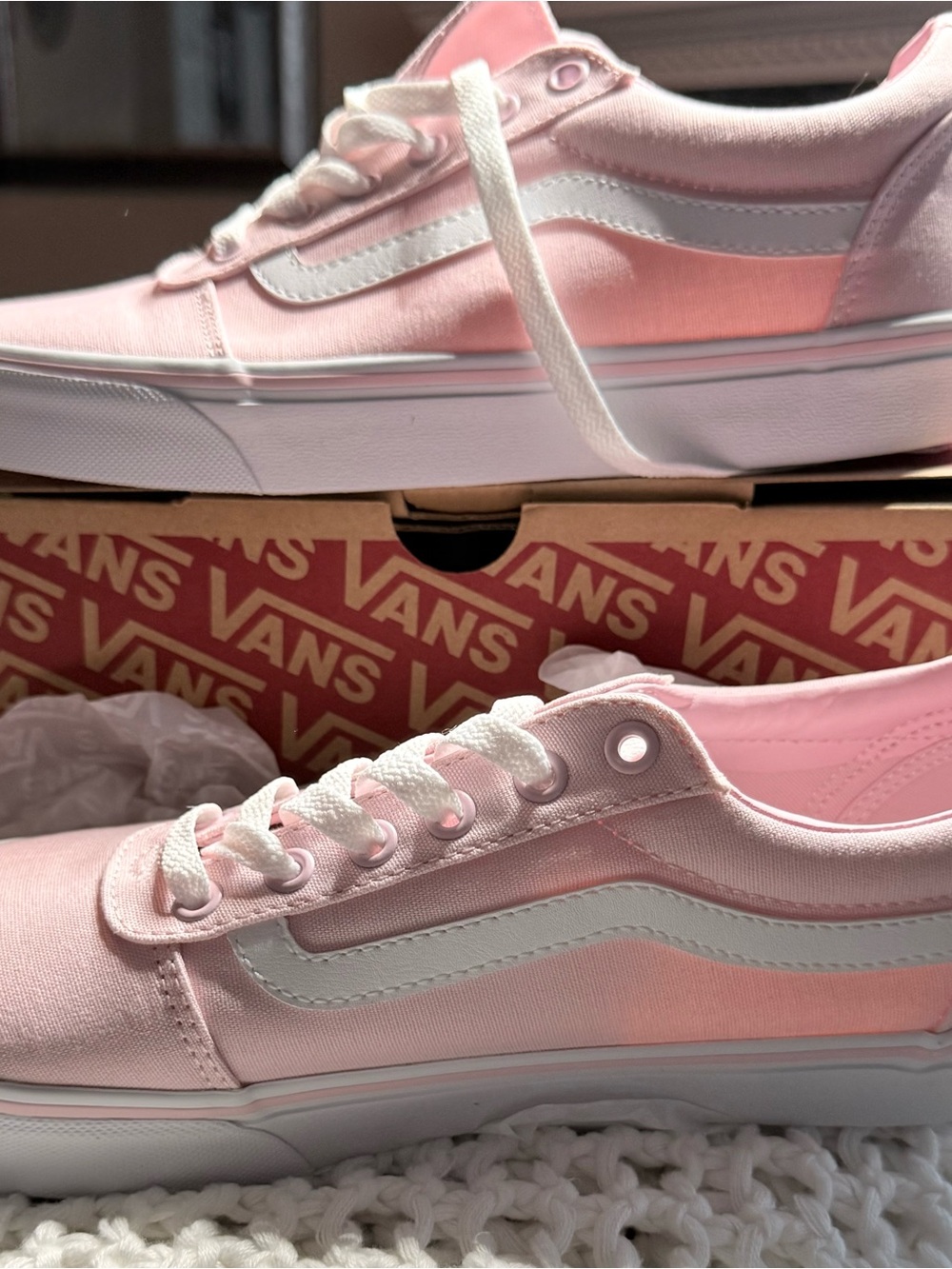 NWT- Vans Pink Classic Old Skool Low-Top Sneakers 9.5